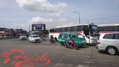 Kondisi arus lalu lintas pada H-1 lebaran di Cileunyi, Kabupaten Bandung, Selasa (4/6/2019). Bestari Saniya / Suaka
