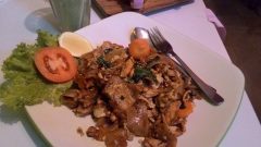 Kwetiaw Thailand Style, salah satu menu di Talad Thailand Cafe. Fitriani UD/Suaka