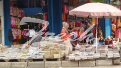 bursa-buku-di-dewi-sartika